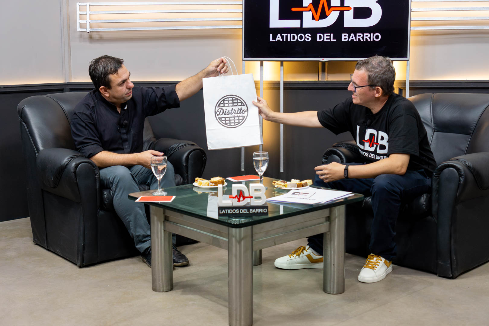 Entrega de la remera
